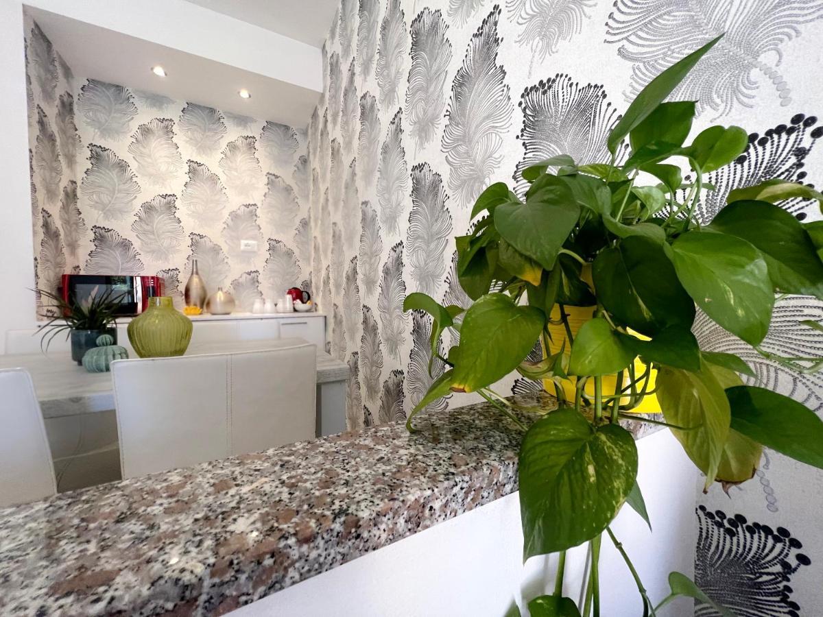 Hotel Rossovino Como Luaran gambar
