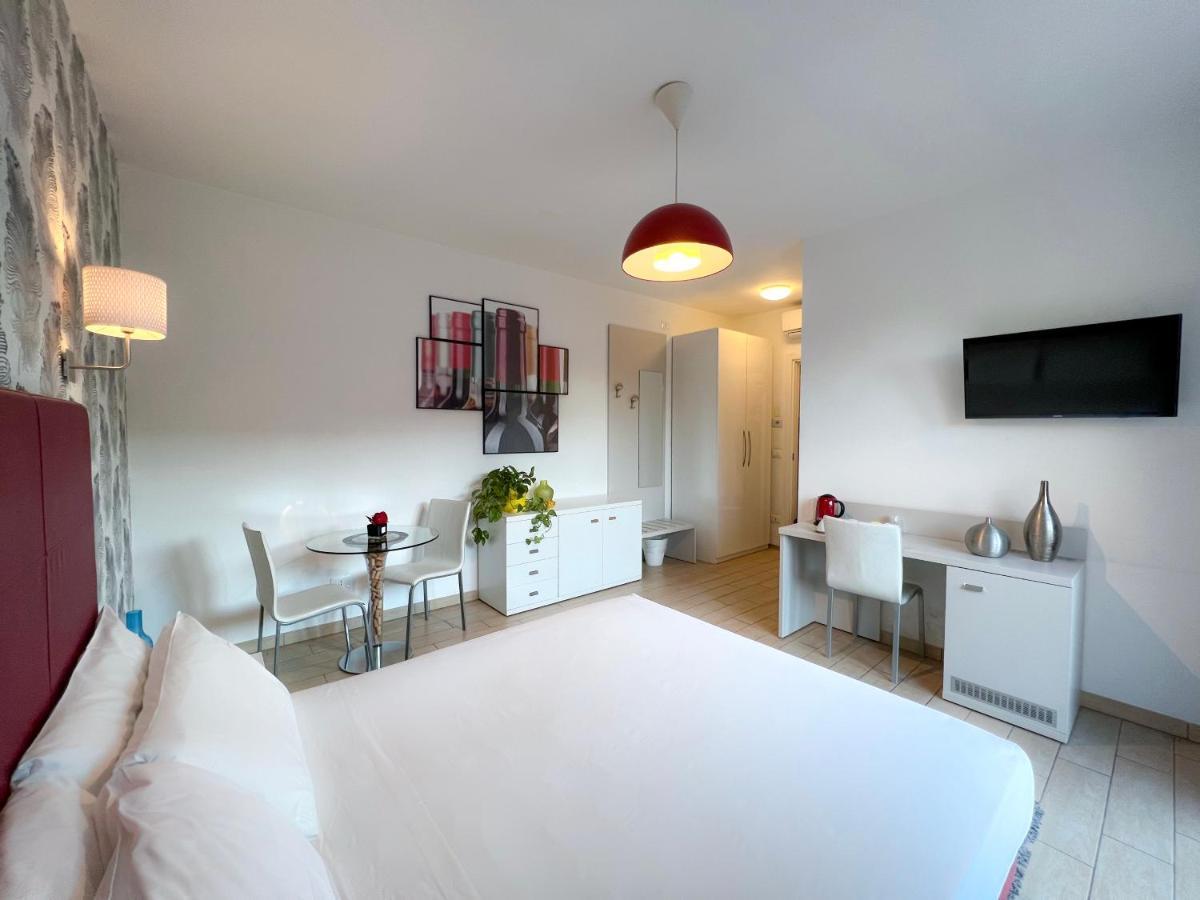 Hotel Rossovino Como Luaran gambar