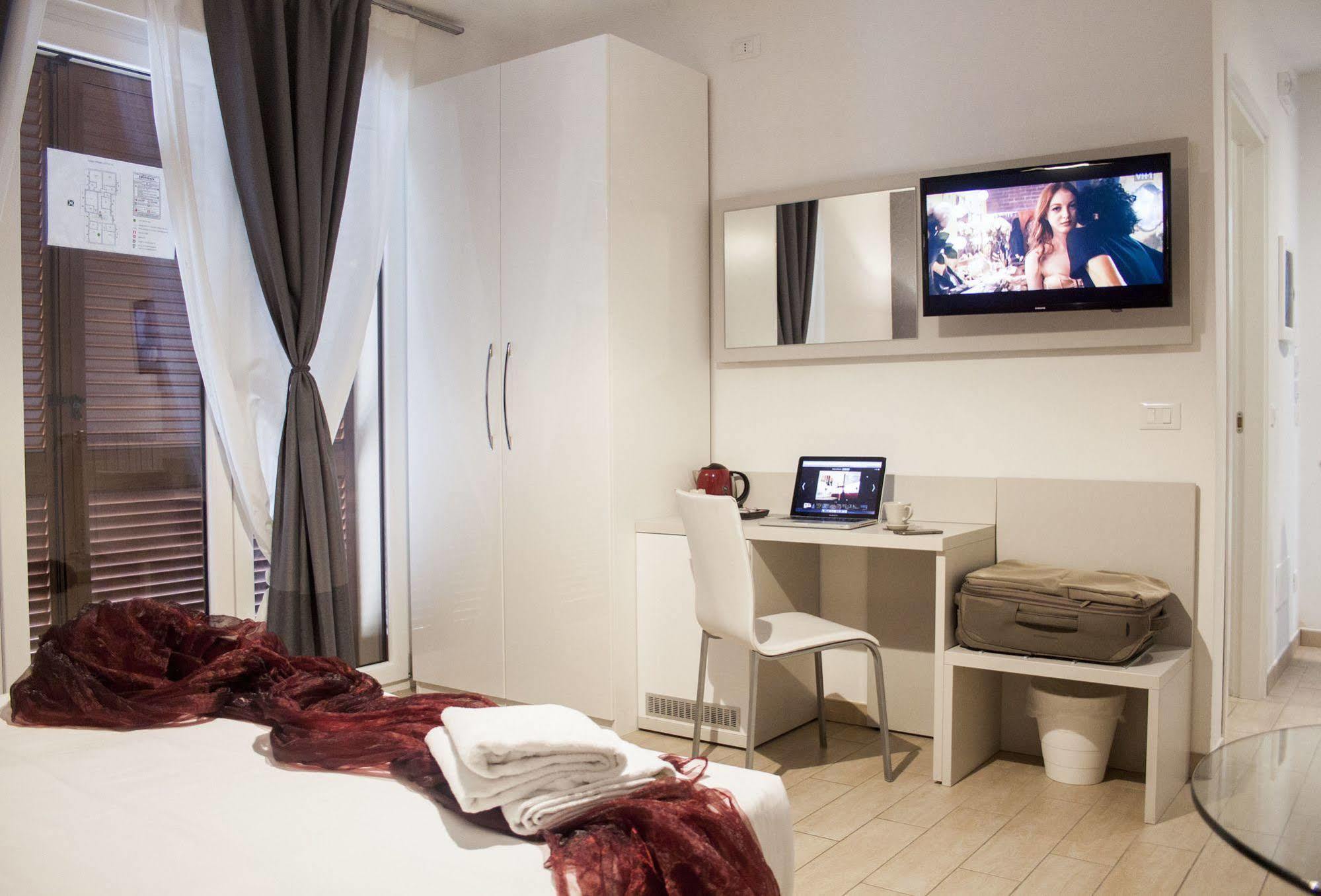Hotel Rossovino Como Luaran gambar